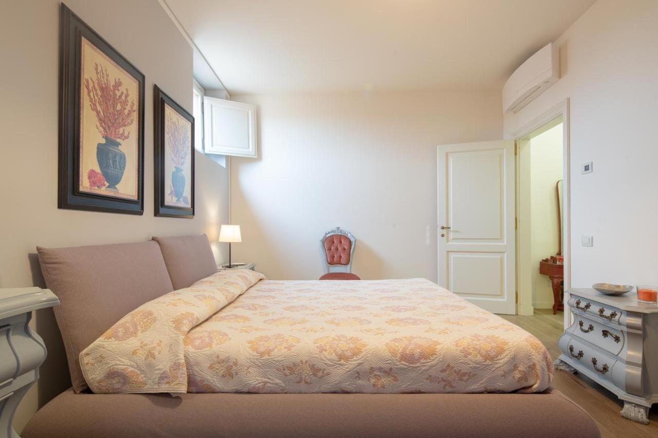 Stunning & Luxurious 1Br Apt 1 Min Walk By Duomo Florencja Zewnętrze zdjęcie